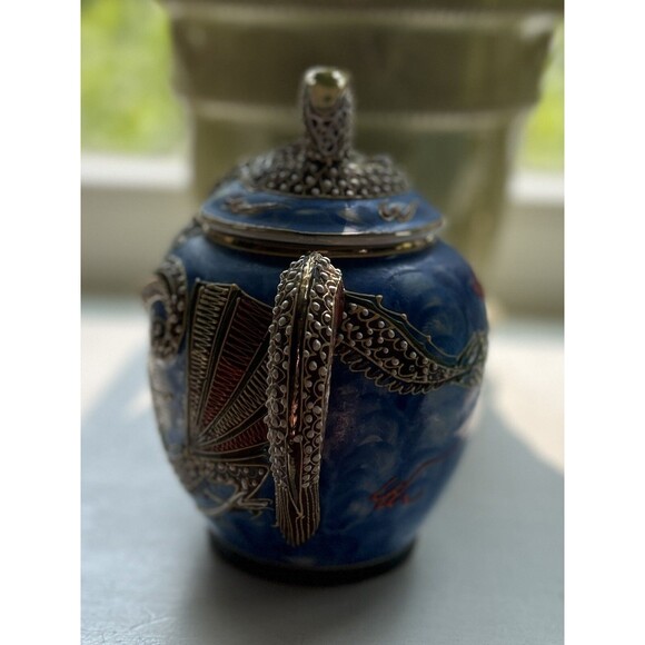 Vintage Hand Painted Kutani  Dragonware Moriage Japanese Teapot Blue Gold 7.5" - Picture 5 of 16